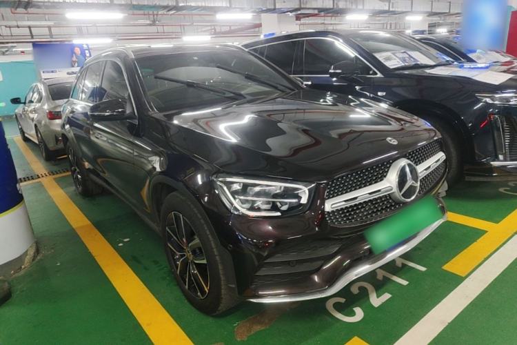 Used Mercedes-Benz GLC 2022 Second Facelift GLC 260 L 4MATIC Luxury Edition Front Right 45 Deg