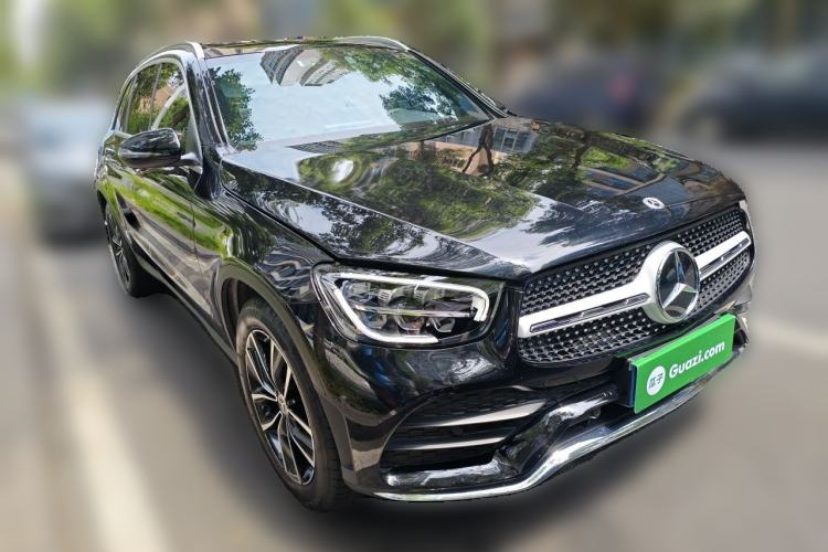 Used Mercedes-Benz GLC 2022 Facelift GLC 260 L 4MATIC Luxury Edition Front Right 45 Deg