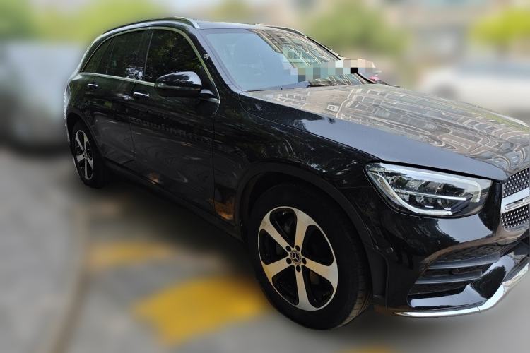 Used Mercedes-Benz GLC 2022 Facelifted GLC 260 L 4MATIC Dynamic Edition Front Right 45 Deg