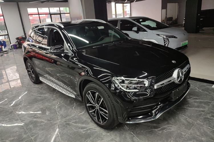 Used Mercedes-Benz GLC 2022 GLC 300 L 4MATIC Dynamic Model Front Right 45 Deg