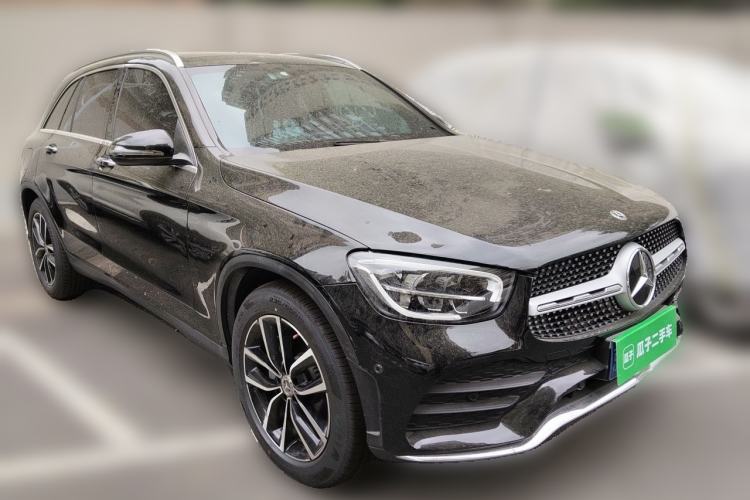Used Mercedes-Benz GLC 2022 Facelift GLC 260 L 4MATIC Luxury Edition Front Right 45 Deg