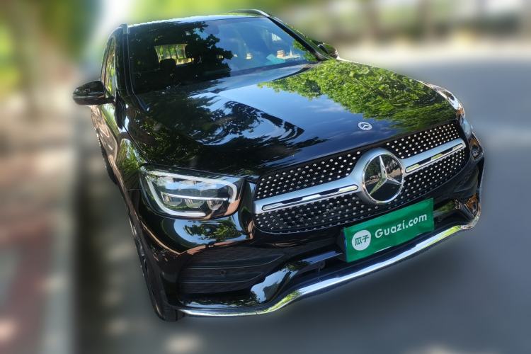 Used Mercedes-Benz GLC 2022 Second Facelift GLC 260 L 4MATIC Luxury Edition Front Right 45 Deg