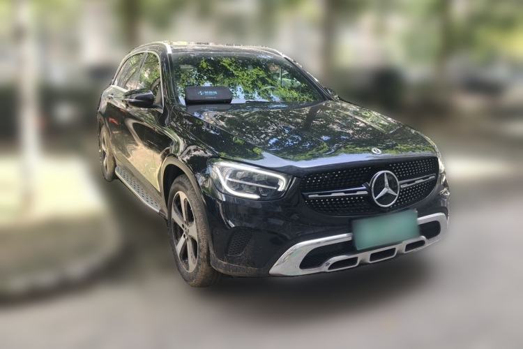 Used Mercedes-Benz GLC 2022 Refreshed GLC 260 L 4MATIC Dynamic Edition Front Right 45 Deg