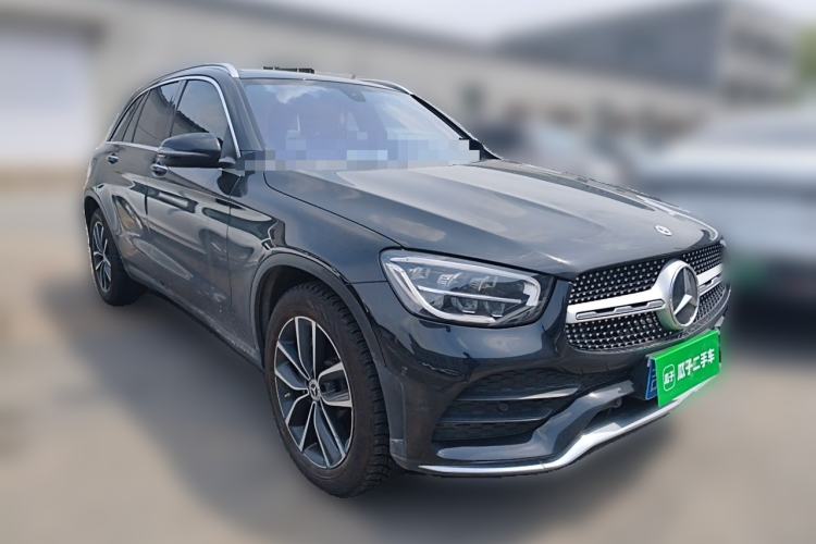 Used Mercedes-Benz GLC 2022 Second Facelift GLC 260 L 4MATIC Luxury Edition Front Right 45 Deg