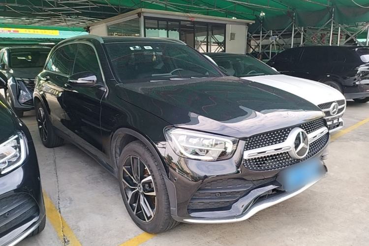 Used Mercedes-Benz GLC 2022 GLC 260 L 4MATIC Luxury Model Front Right 45 Deg