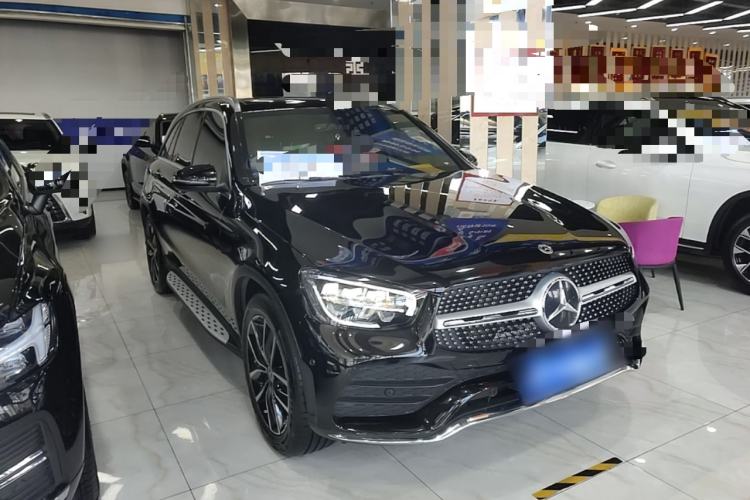 Used Mercedes-Benz GLC 2022 Facelift GLC 260 L 4MATIC Luxury Edition Front Right 45 Deg