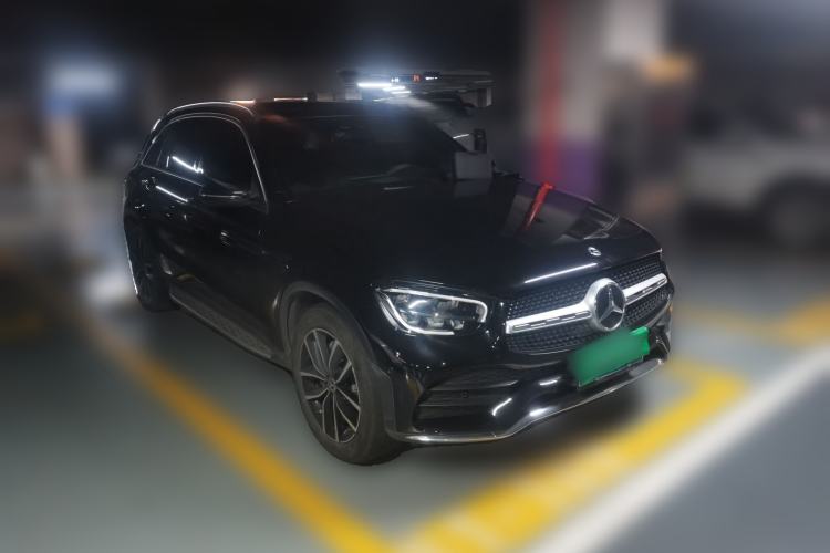 Used Mercedes-Benz GLC 2022 Facelift GLC 260 L 4MATIC Luxury Edition Front Right 45 Deg