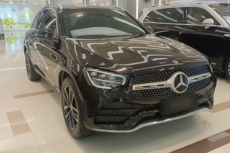 Used Mercedes-Benz GLC 2022 Second Facelift GLC 260 L 4MATIC Luxury Edition Front Right 45 Deg