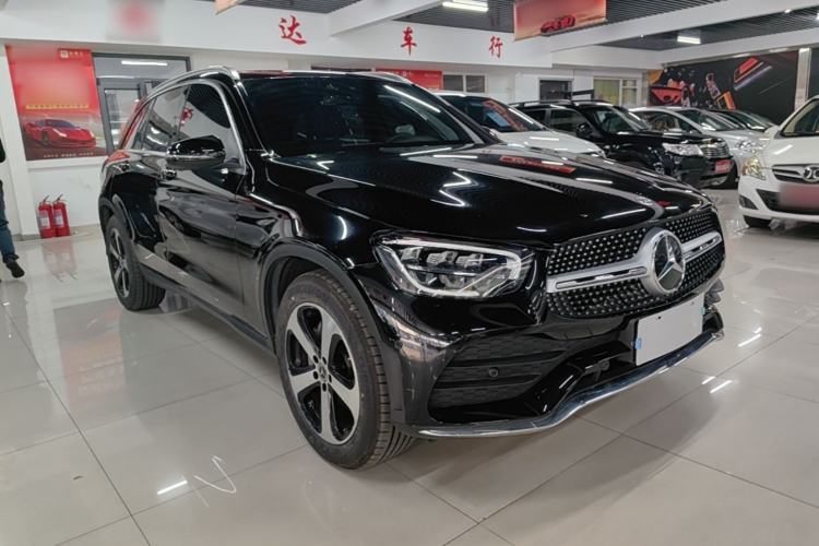 Used Mercedes-Benz GLC 2022 Facelifted GLC 260 L 4MATIC Dynamic Edition Front Right 45 Deg