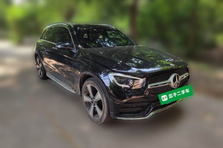 Used Mercedes-Benz GLC 2022 Facelifted GLC 300 L 4MATIC Luxury Edition Front Right 45 Deg