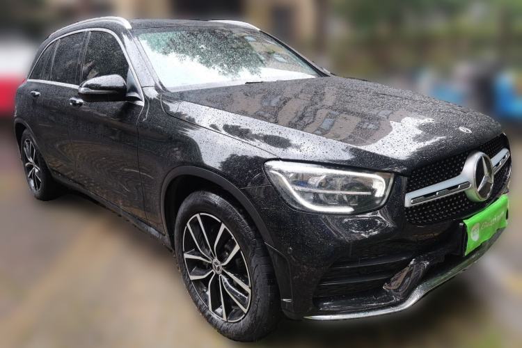 Used Mercedes-Benz GLC 2022 Second Facelift GLC 260 L 4MATIC Luxury Edition Front Right 45 Deg
