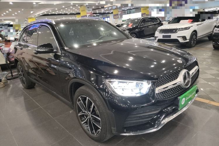 Used Mercedes-Benz GLC 2022 Facelift GLC 260 L 4MATIC Luxury Edition Front Right 45 Deg