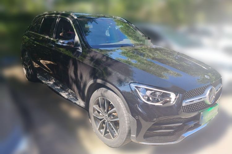 Used Mercedes-Benz GLC 2022 GLC 260 L 4MATIC Luxury Model Front Right 45 Deg