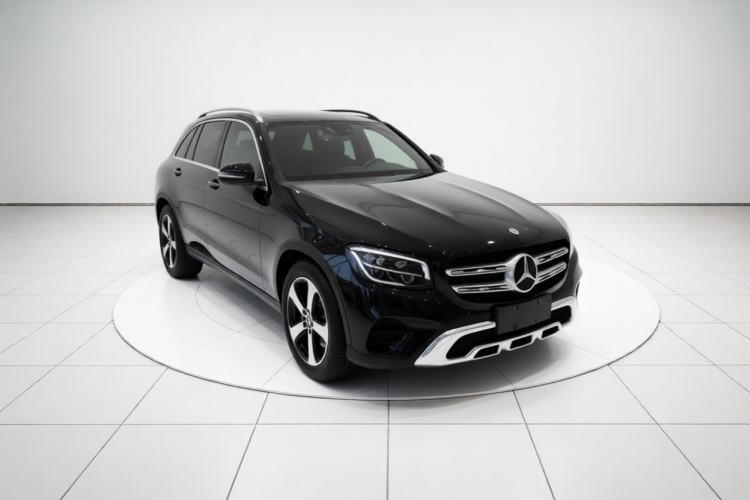 Used Mercedes-Benz GLC 2022 Refreshed GLC 260 L 4MATIC Dynamic Edition Front Right 45 Deg