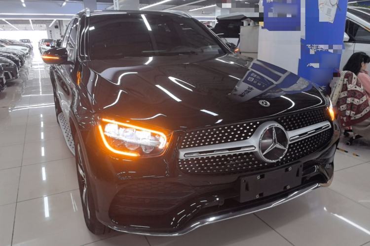 Used Mercedes-Benz GLC 2022 Facelifted GLC 260 L 4MATIC Dynamic Edition Front Right 45 Deg