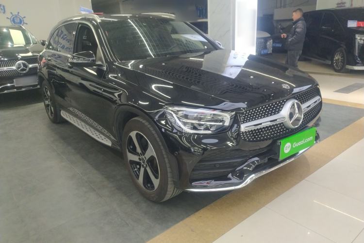 Used Mercedes-Benz GLC 2022 Facelifted GLC 260 L 4MATIC Dynamic Edition Front Right 45 Deg