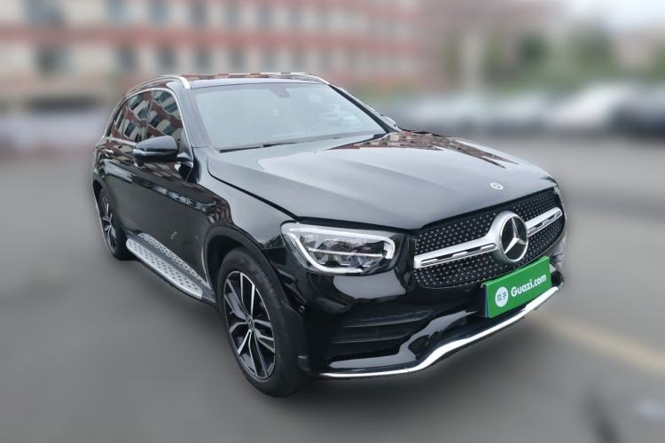 Used Mercedes-Benz GLC 2022 Facelift GLC 260 L 4MATIC Luxury Edition Front Right 45 Deg