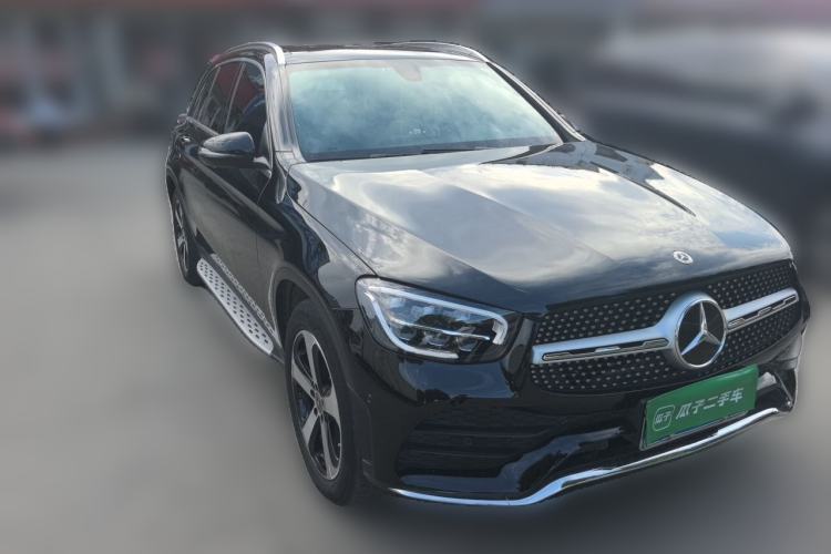 Used Mercedes-Benz GLC 2022 Refreshed GLC 260 L 4MATIC Dynamic Edition Front Right 45 Deg