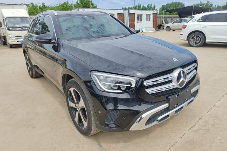 Used Mercedes-Benz GLC 2022 Refreshed GLC 260 L 4MATIC Dynamic Edition Front Right 45 Deg
