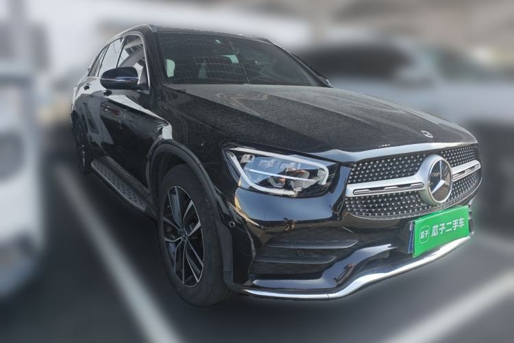 Used Mercedes-Benz GLC 2022 Facelift GLC 260 L 4MATIC Luxury Edition Front Right 45 Deg