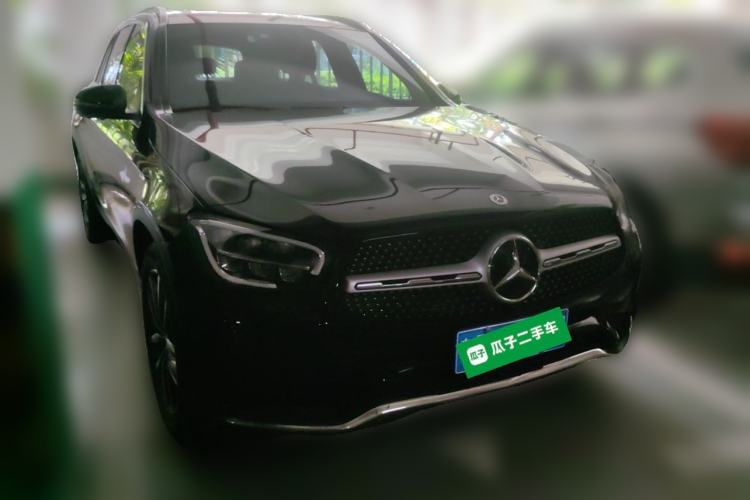 Used Mercedes-Benz GLC 2022 GLC 260 L 4MATIC Luxury Model Front Right 45 Deg