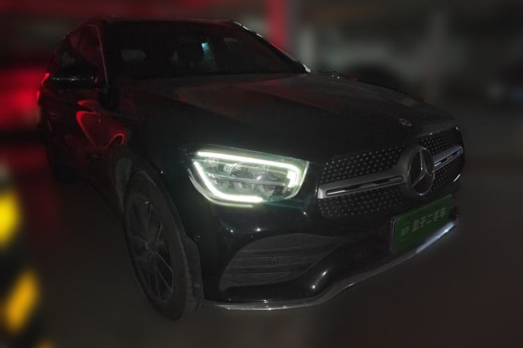 Used Mercedes-Benz GLC 2022 Second Facelift GLC 260 L 4MATIC Luxury Edition Front Right 45 Deg