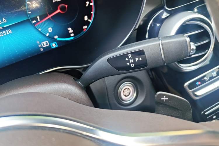 Used Mercedes-Benz GLC 2022 Facelifted GLC 260 L 4MATIC Dynamic Edition Gear Lever
