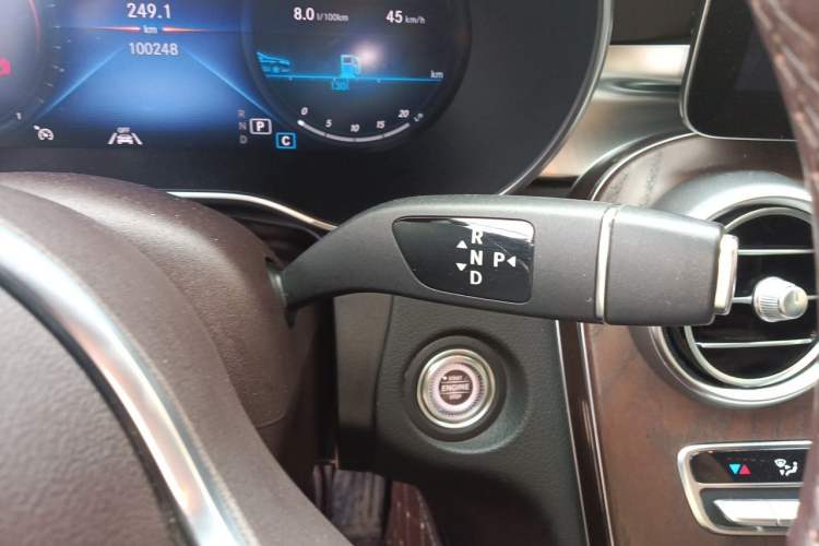 Used Mercedes-Benz GLC 2022 Refreshed GLC 300 L 4MATIC Dynamic Edition Gear Lever