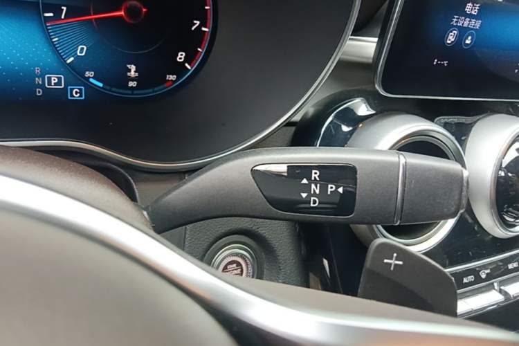 Used Mercedes-Benz GLC 2022 Second Facelift GLC 260 L 4MATIC Dynamic Edition Gear Lever