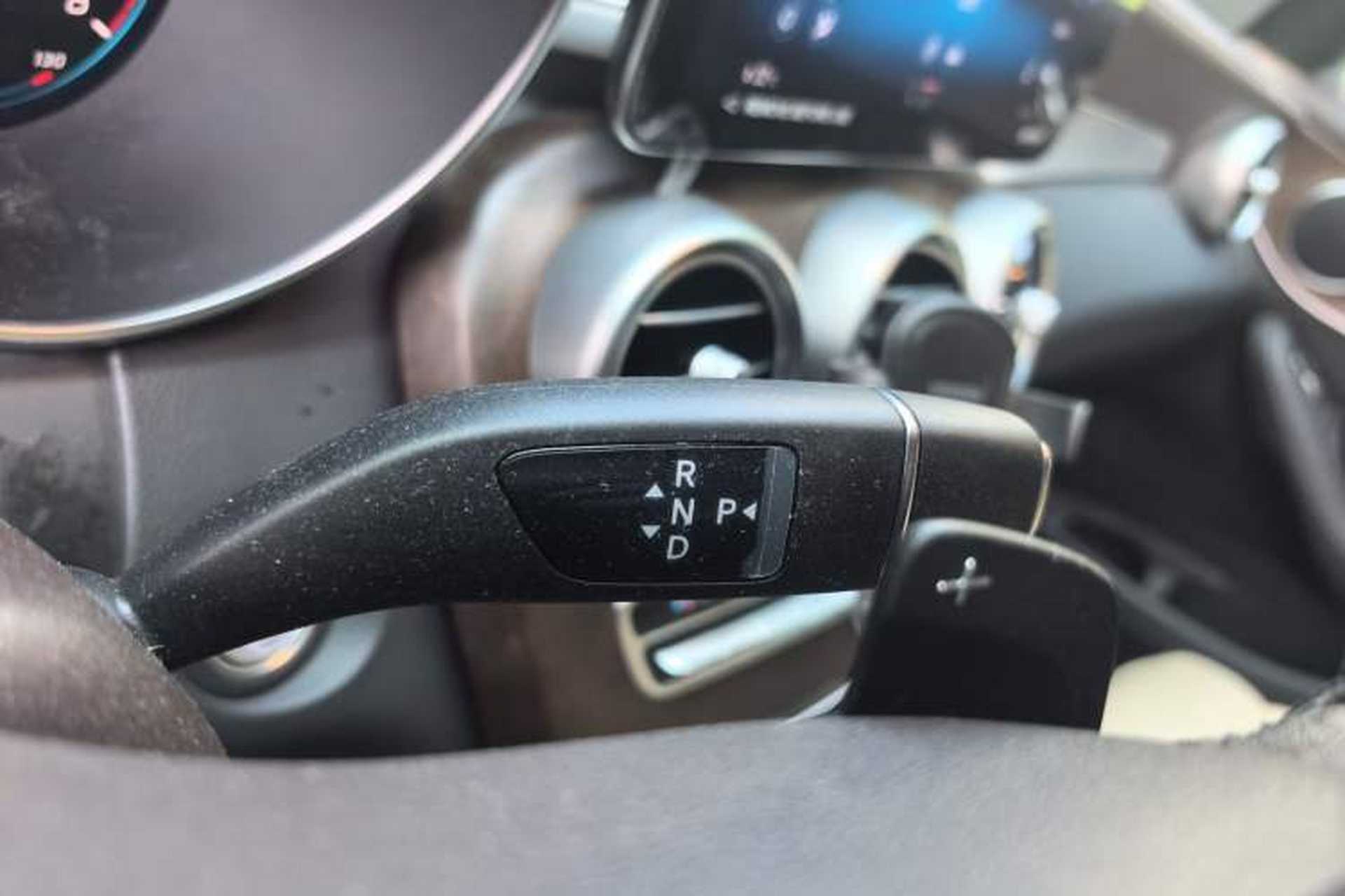 Used Mercedes-Benz GLC 2022 Refreshed GLC 260 L 4MATIC Dynamic Edition Gear Lever