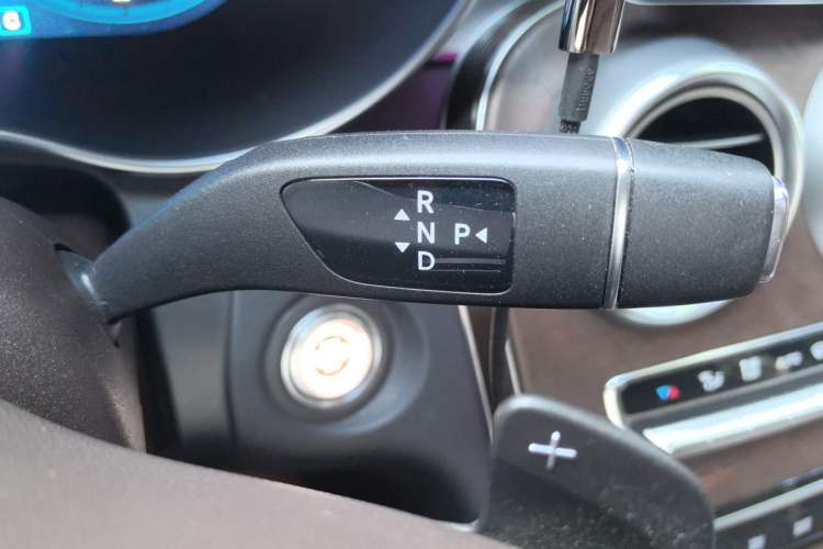 Used Mercedes-Benz GLC 2022 Refreshed GLC 300 L 4MATIC Dynamic Edition Gear Lever