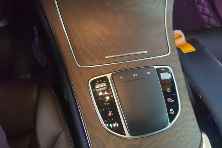 Used Mercedes-Benz GLC 2022 Refreshed GLC 300 L 4MATIC Dynamic Edition Prestige Version Gear Lever