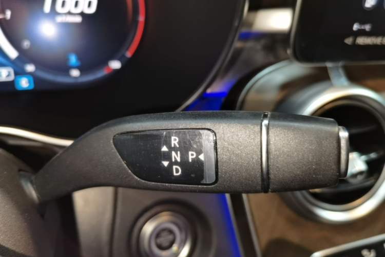 Used Mercedes-Benz GLC 2022 Refreshed GLC 300 L 4MATIC Dynamic Edition Prestige Version Gear Lever