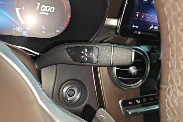 Used Mercedes-Benz GLC 2022 GLC 300 L 4MATIC Dynamic Model Gear Lever