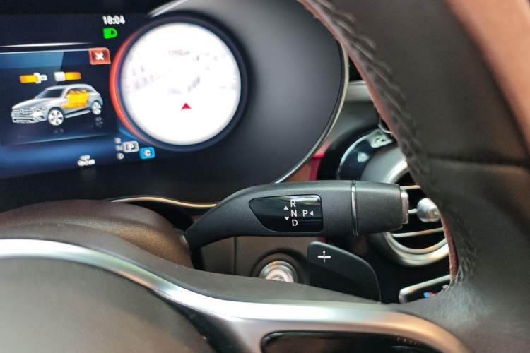 Used Mercedes-Benz GLC 2022 Facelifted GLC 260 L 4MATIC Dynamic Edition Gear Lever