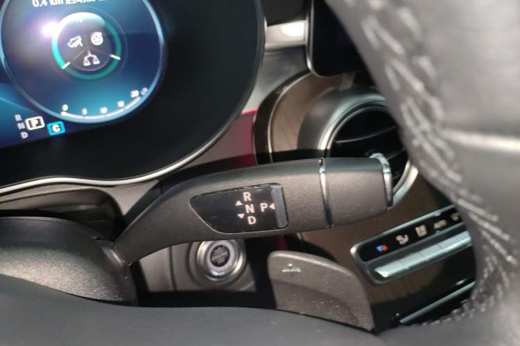 Used Mercedes-Benz GLC 2022 GLC 260 L 4MATIC Luxury Model Gear Lever