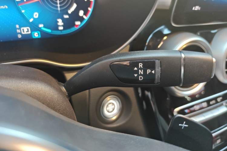 Used Mercedes-Benz GLC 2022 Facelifted GLC 260 L 4MATIC Dynamic Edition Gear Lever