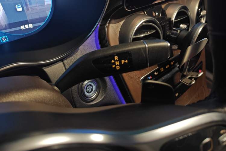 Used Mercedes-Benz GLC 2022 Refreshed GLC 300 L 4MATIC Dynamic Edition Prestige Version Gear Lever