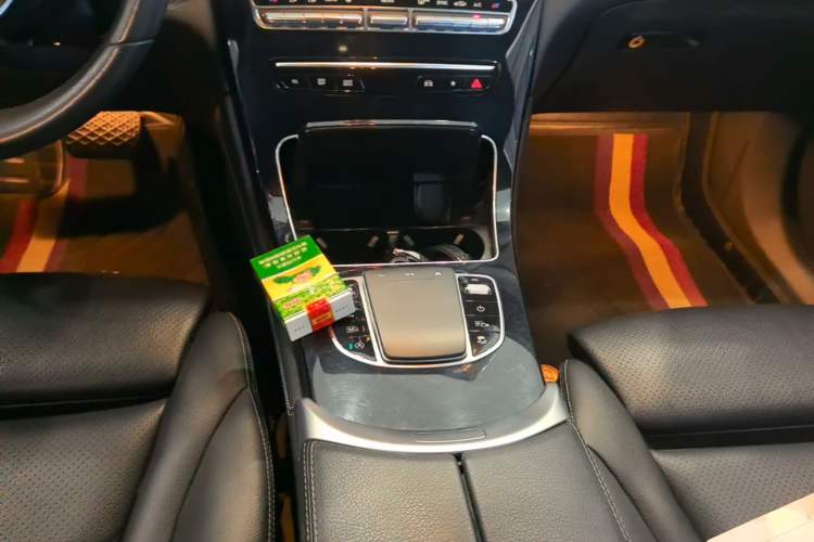 Used Mercedes-Benz GLC 2022 Facelifted GLC 260 L 4MATIC Dynamic Edition Gear Lever
