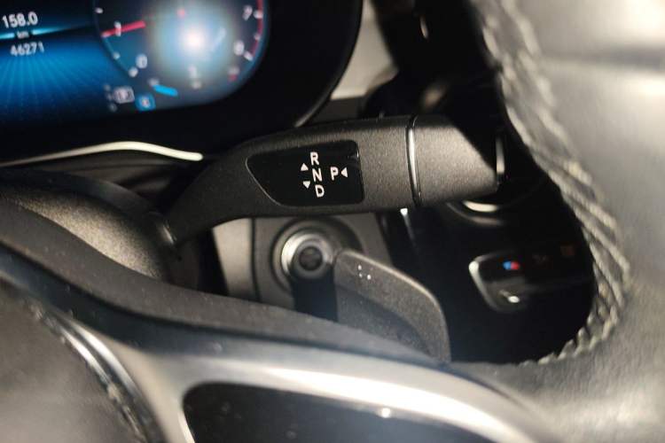 Used Mercedes-Benz GLC 2022 Facelifted GLC 260 L 4MATIC Dynamic Edition Gear Lever