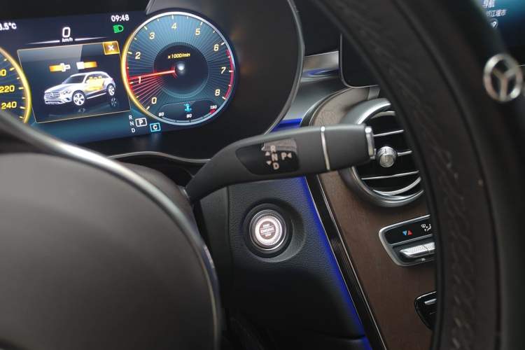 Used Mercedes-Benz GLC 2022 Refreshed GLC 300 L 4MATIC Dynamic Edition Prestige Version Gear Lever