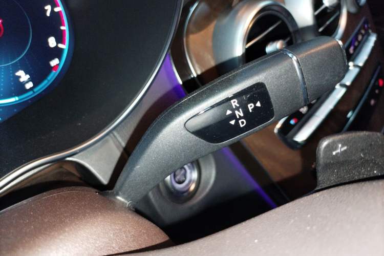 Used Mercedes-Benz GLC 2022 GLC 300 L 4MATIC Dynamic Edition Prestige Model Gear Lever