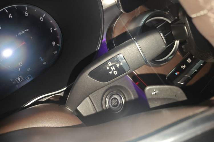 Used Mercedes-Benz GLC 2022 GLC 300 L 4MATIC Dynamic Edition Prestige Model Gear Lever