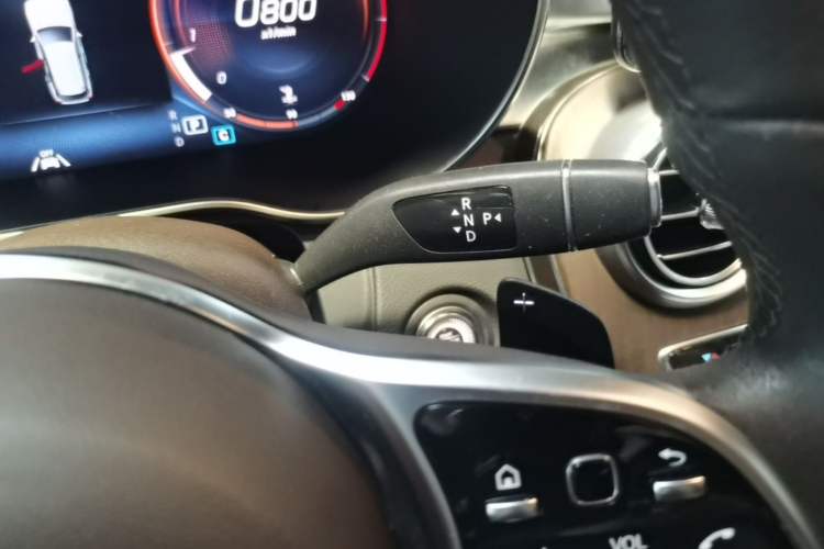 Used Mercedes-Benz GLC 2022 Refreshed GLC 300 L 4MATIC Dynamic Edition Gear Lever