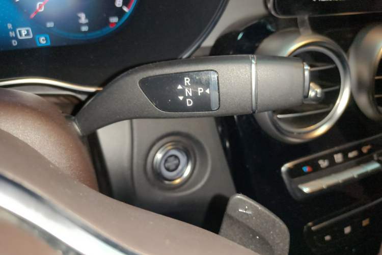 Used Mercedes-Benz GLC 2022 Facelifted GLC 260 L 4MATIC Dynamic Edition Gear Lever