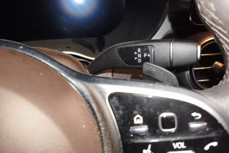 Used Mercedes-Benz GLC 2022 GLC 260 L 4MATIC Dynamic Edition Gear Lever