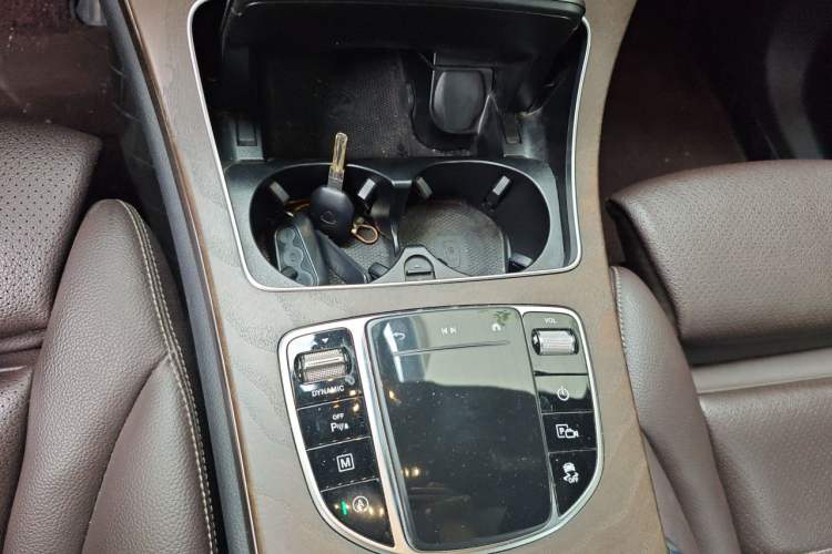 Used Mercedes-Benz GLC 2022 Refreshed GLC 300 L 4MATIC Dynamic Edition Prestige Version Gear Lever
