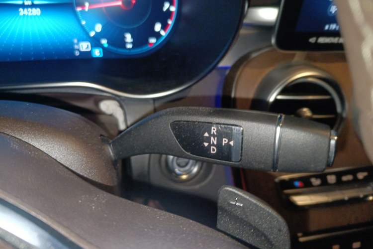 Used Mercedes-Benz GLC 2022 Refreshed GLC 300 L 4MATIC Dynamic Edition Prestige Version Gear Lever