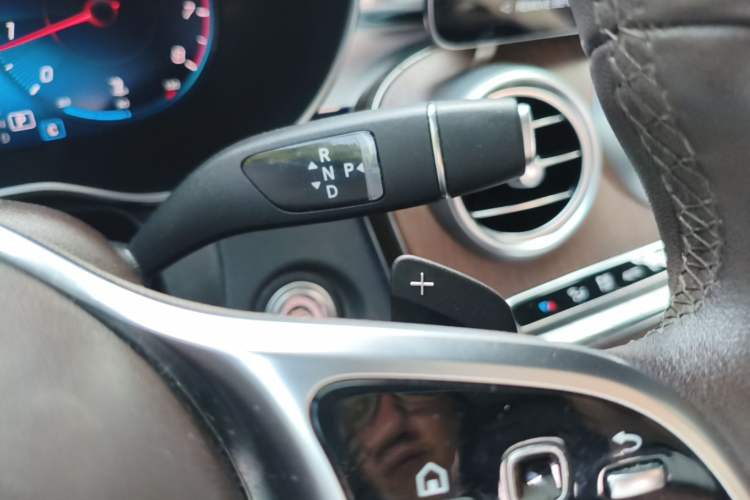Used Mercedes-Benz GLC 2022 Facelifted GLC 300 L 4MATIC Luxury Edition Gear Lever