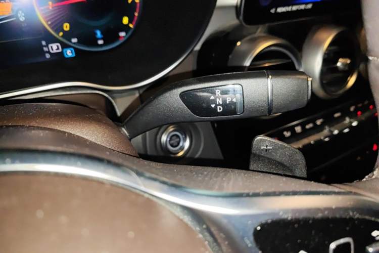 Used Mercedes-Benz GLC 2022 Refreshed GLC 260 L 4MATIC Dynamic Edition Gear Lever